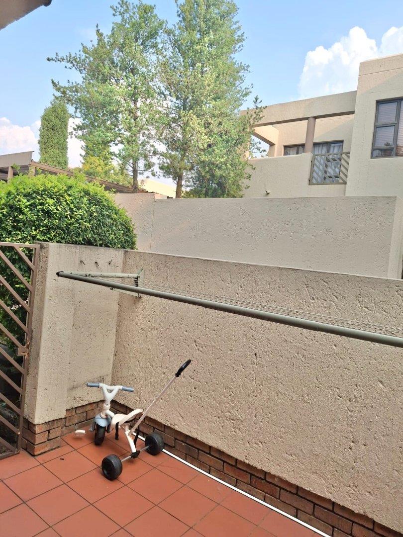 2 Bedroom Property for Sale in Sunninghill Gauteng