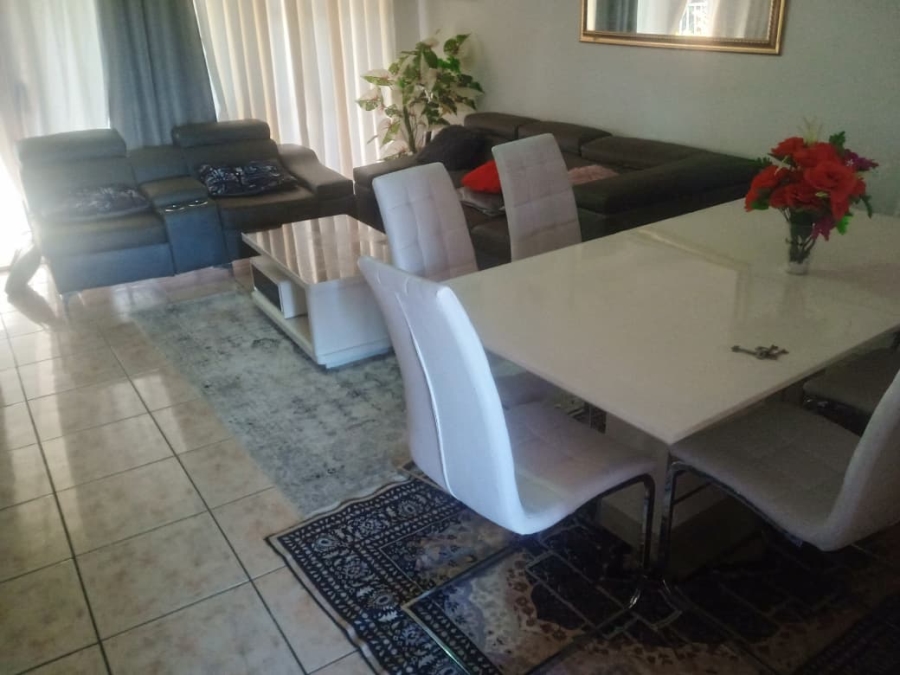2 Bedroom Property for Sale in Florida Gauteng