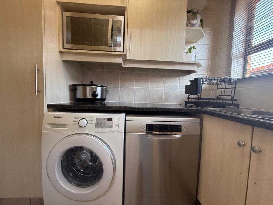 3 Bedroom Property for Sale in New Redruth Gauteng