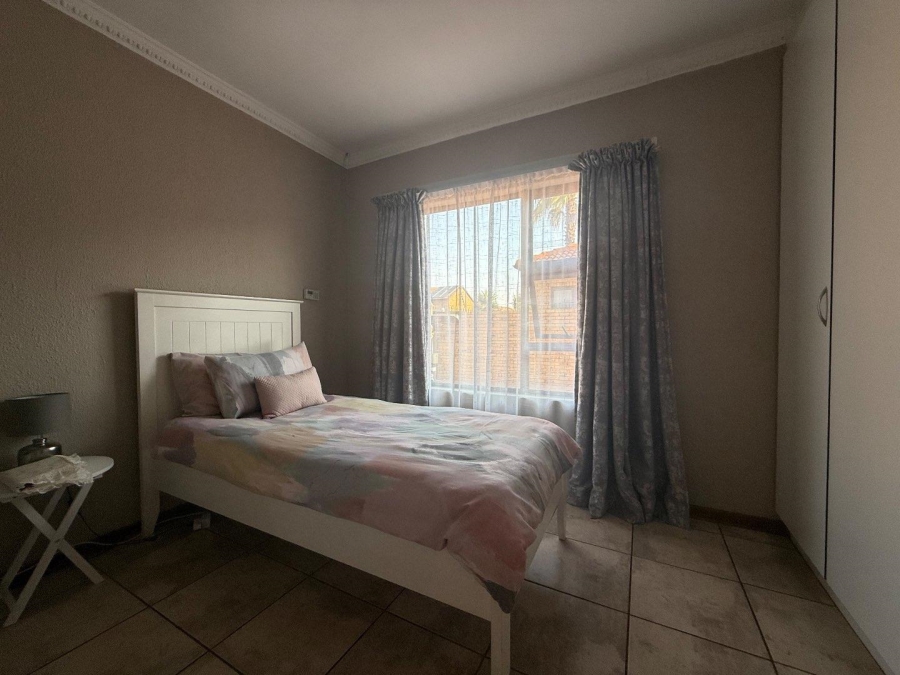 3 Bedroom Property for Sale in New Redruth Gauteng