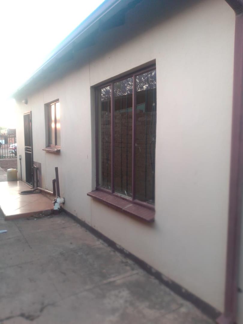 2 Bedroom Property for Sale in Soshanguve S Gauteng