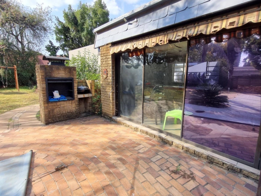 3 Bedroom Property for Sale in Brackenhurst Gauteng