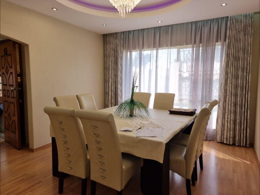 5 Bedroom Property for Sale in Brackenhurst Gauteng