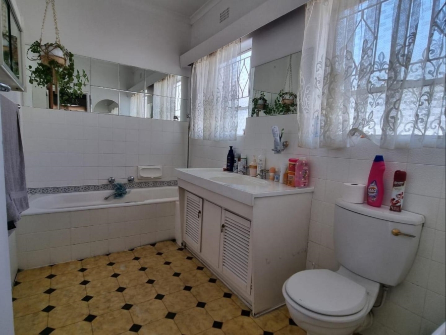 5 Bedroom Property for Sale in Brackenhurst Gauteng