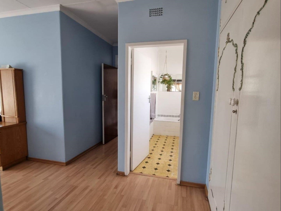 5 Bedroom Property for Sale in Brackenhurst Gauteng