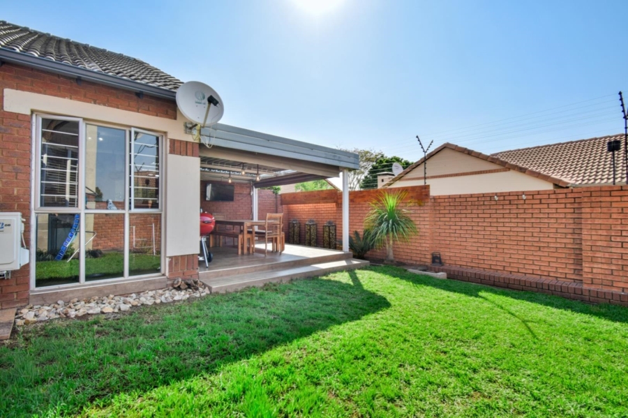 2 Bedroom Property for Sale in Equestria Gauteng