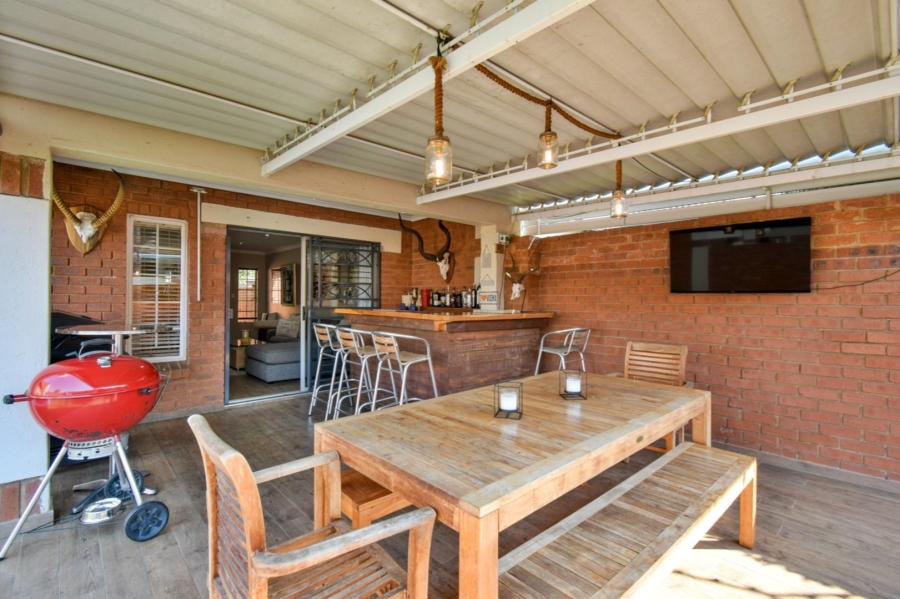 2 Bedroom Property for Sale in Equestria Gauteng