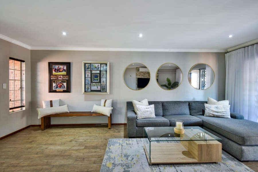 2 Bedroom Property for Sale in Equestria Gauteng