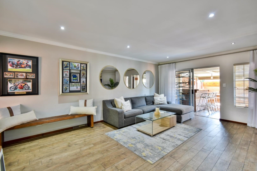 2 Bedroom Property for Sale in Equestria Gauteng