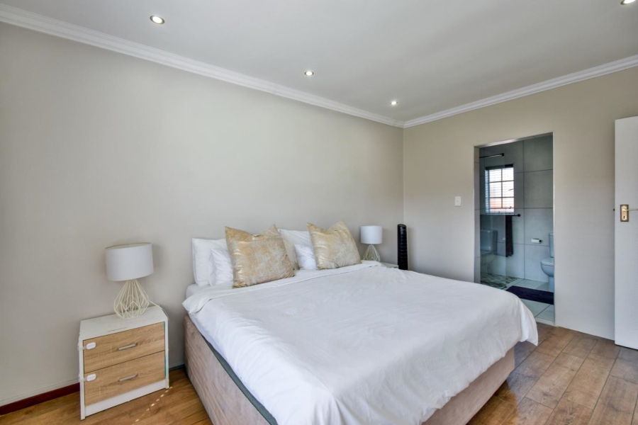 2 Bedroom Property for Sale in Equestria Gauteng