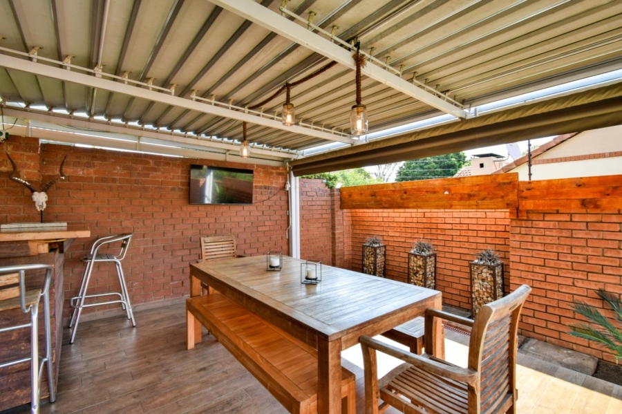 2 Bedroom Property for Sale in Equestria Gauteng