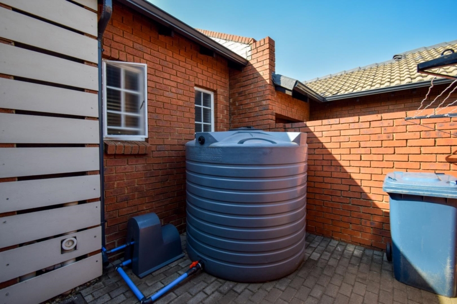 2 Bedroom Property for Sale in Equestria Gauteng