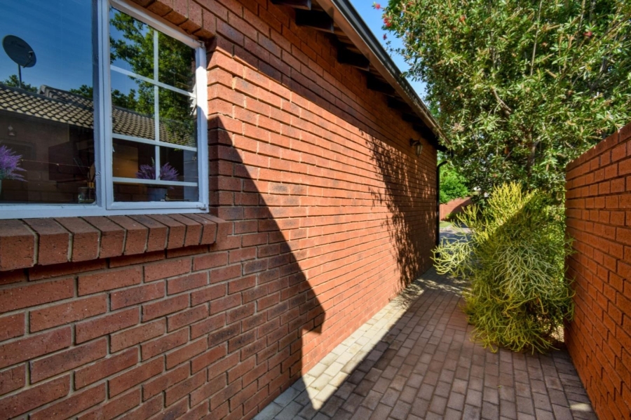 2 Bedroom Property for Sale in Equestria Gauteng