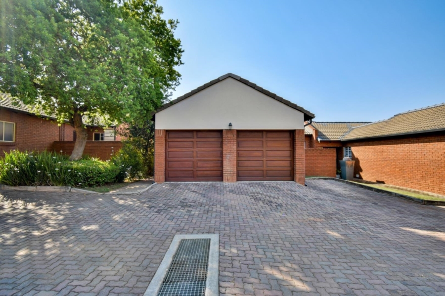 2 Bedroom Property for Sale in Equestria Gauteng