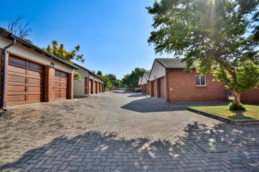 2 Bedroom Property for Sale in Equestria Gauteng