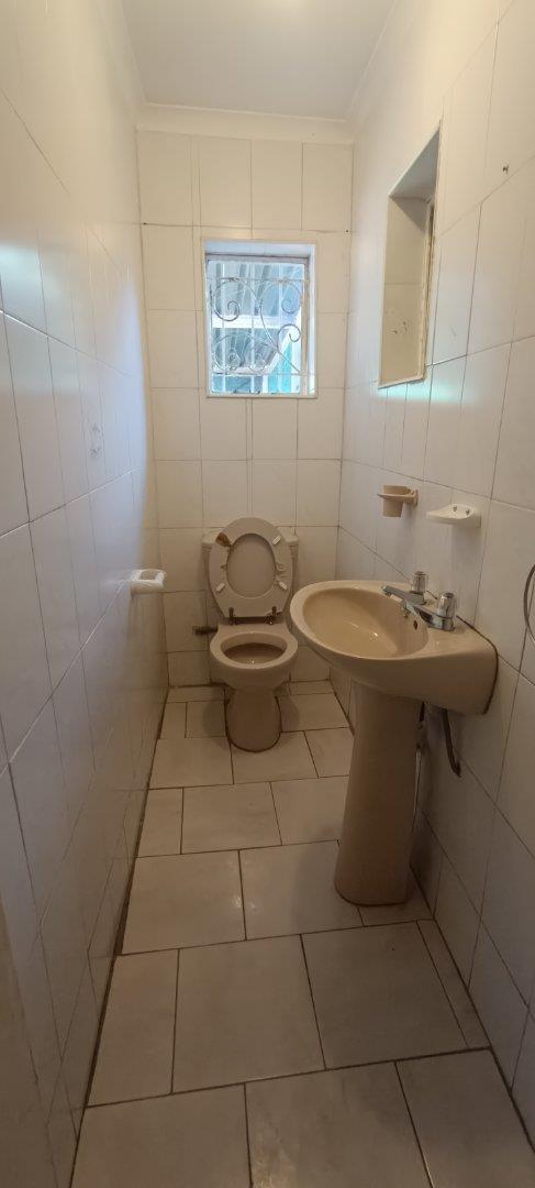 To Let 1 Bedroom Property for Rent in Birchleigh Gauteng