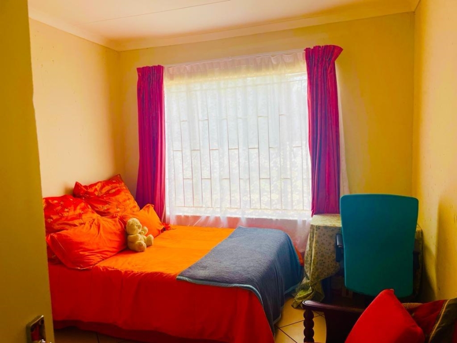 3 Bedroom Property for Sale in Dunnottar Gauteng