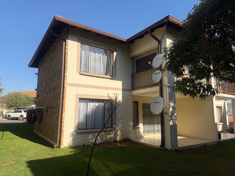 2 Bedroom Property for Sale in Wilgeheuwel Gauteng