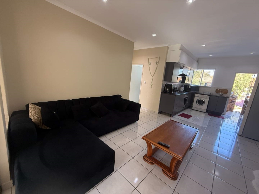 2 Bedroom Property for Sale in Wilgeheuwel Gauteng