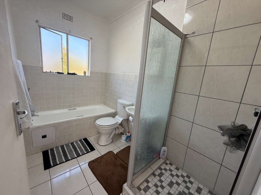 2 Bedroom Property for Sale in Wilgeheuwel Gauteng