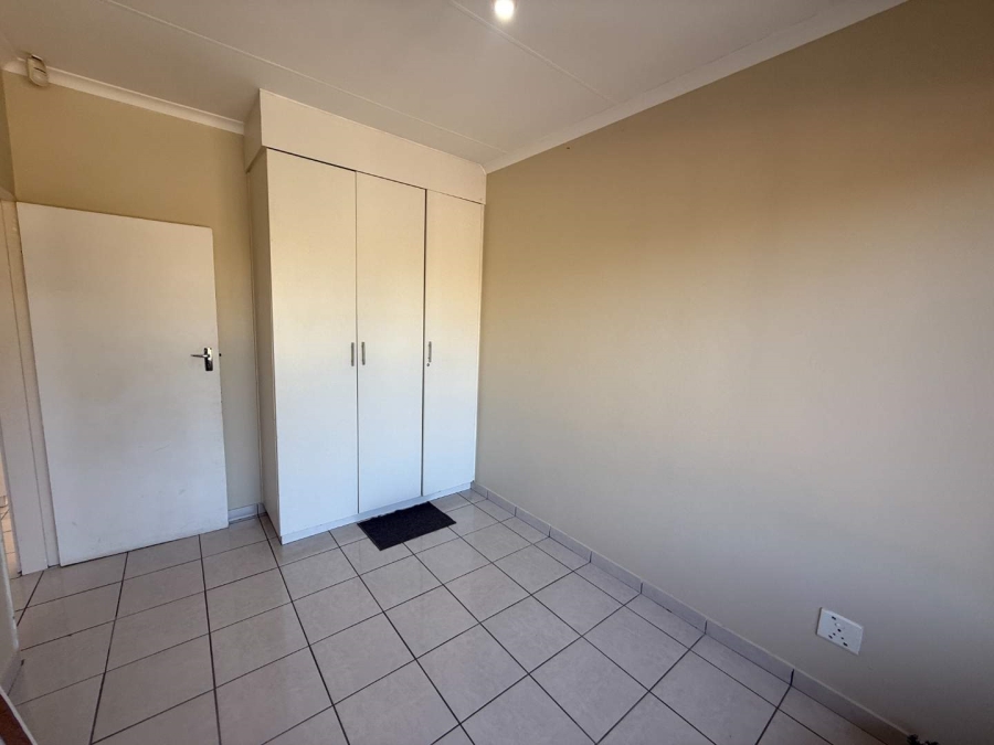 2 Bedroom Property for Sale in Wilgeheuwel Gauteng