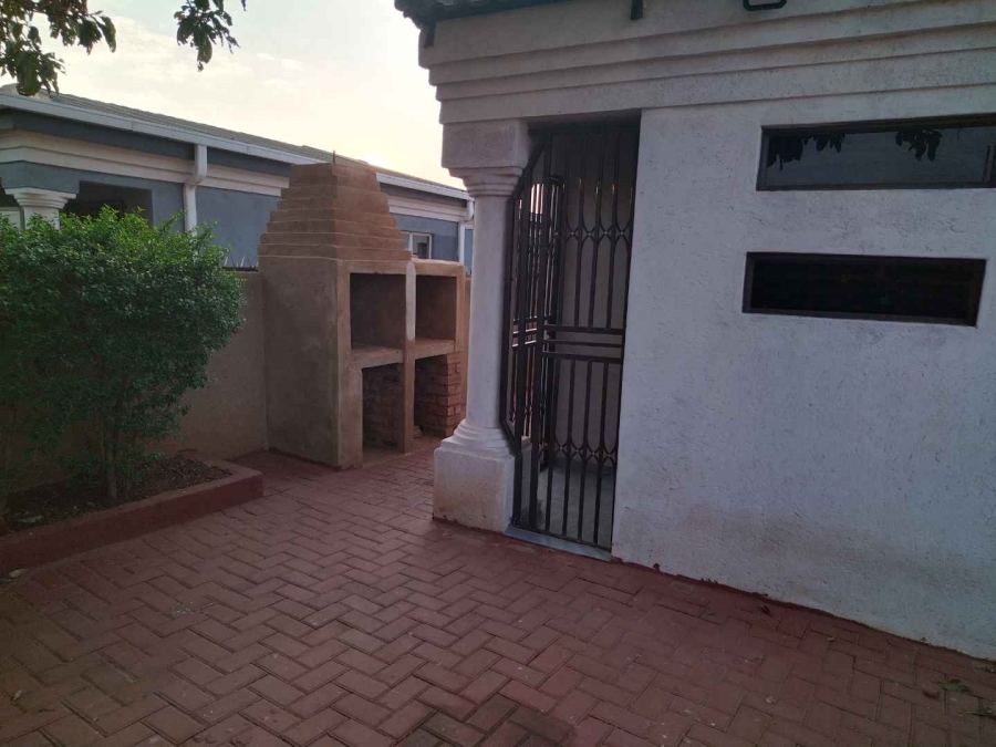 2 Bedroom Property for Sale in Soshanguve South Ext 5 Gauteng