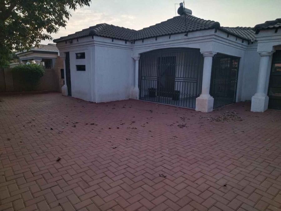 2 Bedroom Property for Sale in Soshanguve South Ext 5 Gauteng