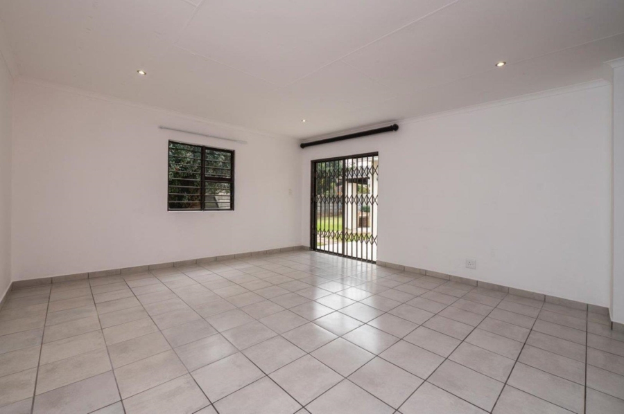 5 Bedroom Property for Sale in Brackenhurst Gauteng