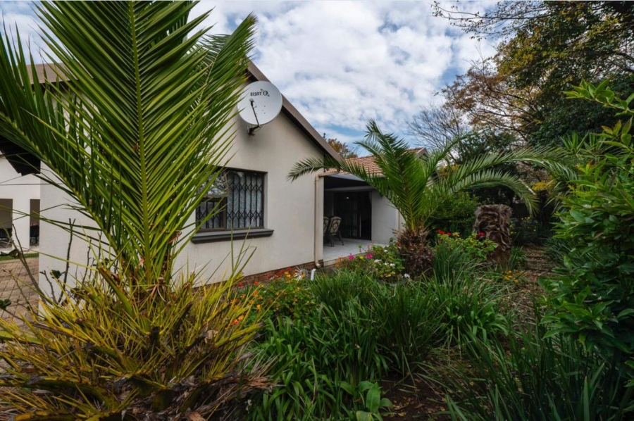 5 Bedroom Property for Sale in Brackenhurst Gauteng