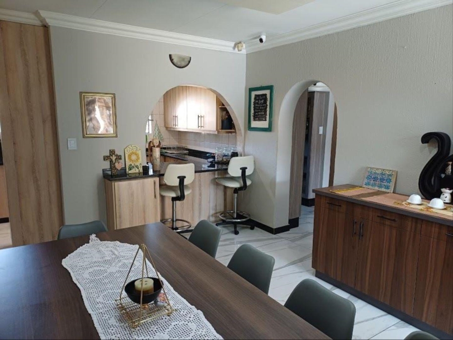 4 Bedroom Property for Sale in Brackenhurst Gauteng