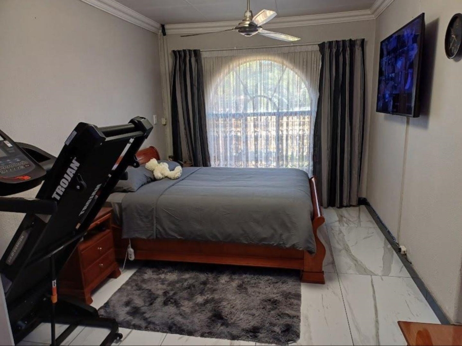 4 Bedroom Property for Sale in Brackenhurst Gauteng