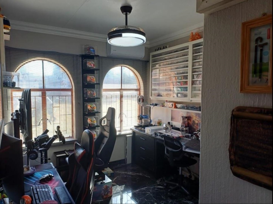 4 Bedroom Property for Sale in Brackenhurst Gauteng