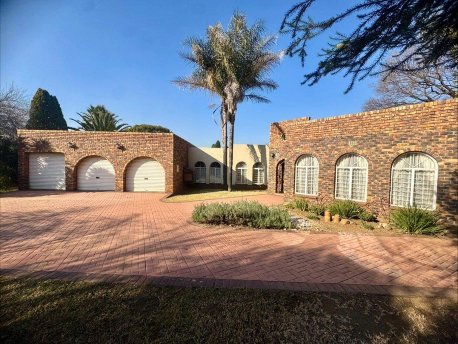 3 Bedroom Property for Sale in Brackenhurst Gauteng