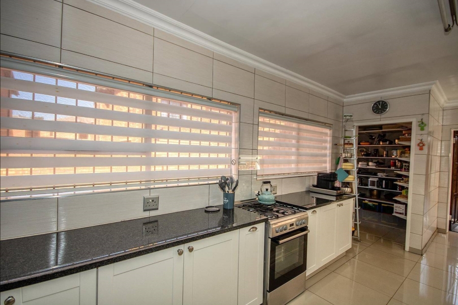 3 Bedroom Property for Sale in Brackenhurst Gauteng