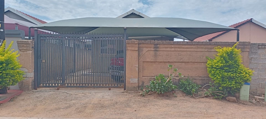 2 Bedroom Property for Sale in Mahube Valley Gauteng