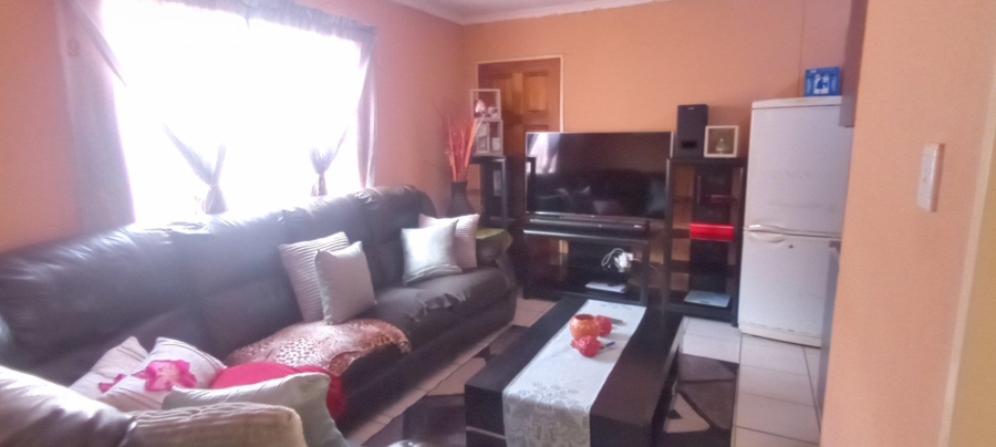 2 Bedroom Property for Sale in Mahube Valley Gauteng