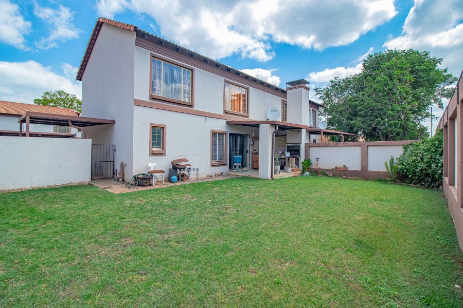 3 Bedroom Property for Sale in Annlin Gauteng