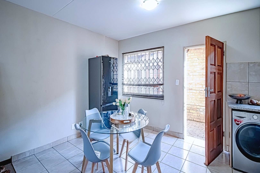 2 Bedroom Property for Sale in Annlin Gauteng