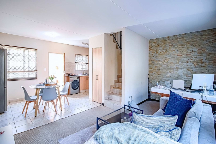 2 Bedroom Property for Sale in Annlin Gauteng