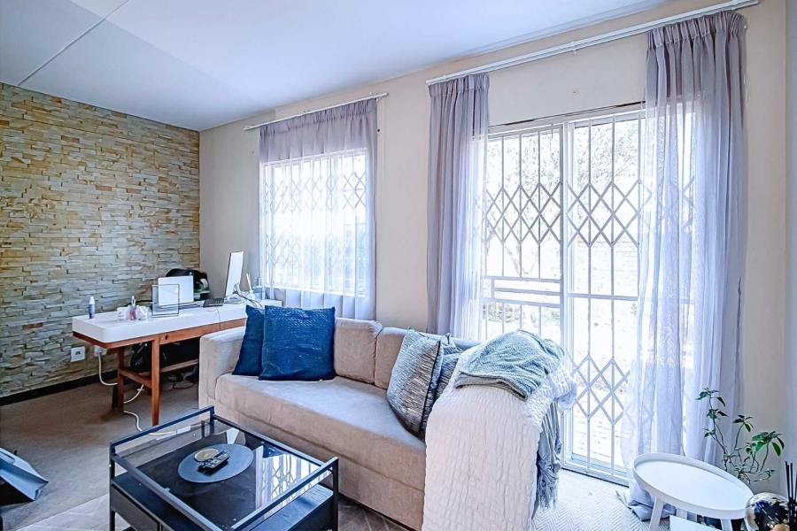 2 Bedroom Property for Sale in Annlin Gauteng