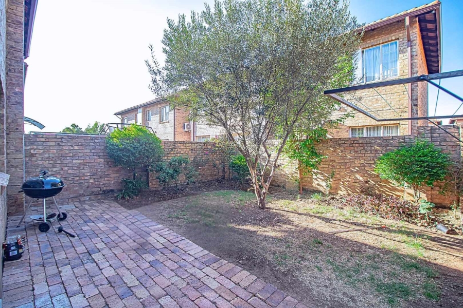 2 Bedroom Property for Sale in Annlin Gauteng