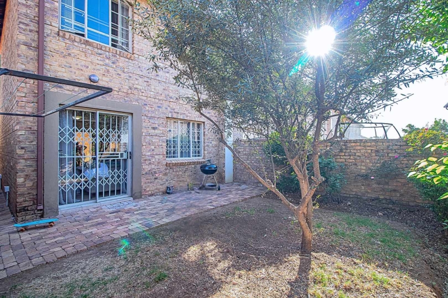 2 Bedroom Property for Sale in Annlin Gauteng