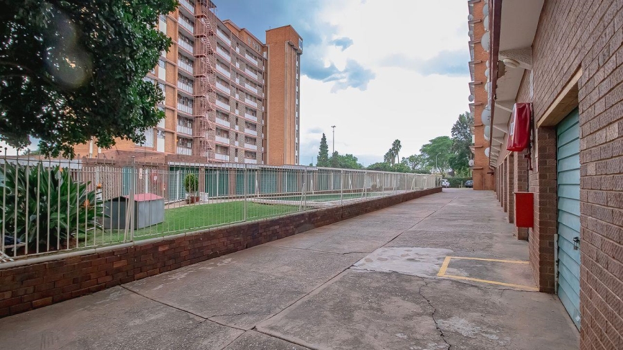 2 Bedroom Property for Sale in Weavind Park Gauteng