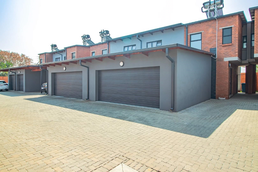 3 Bedroom Property for Sale in Sinoville Gauteng