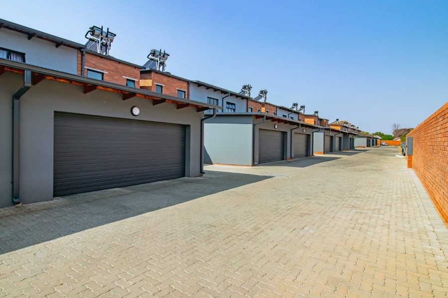 3 Bedroom Property for Sale in Sinoville Gauteng