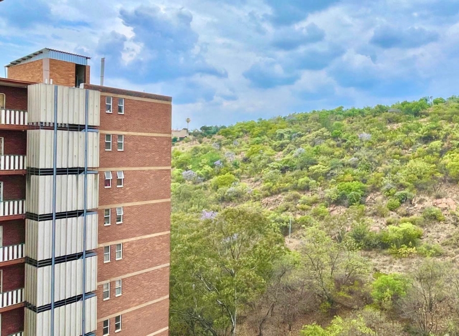 2 Bedroom Property for Sale in Gezina Gauteng