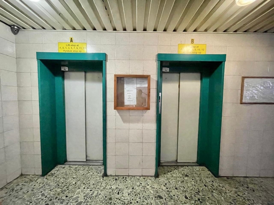 2 Bedroom Property for Sale in Gezina Gauteng