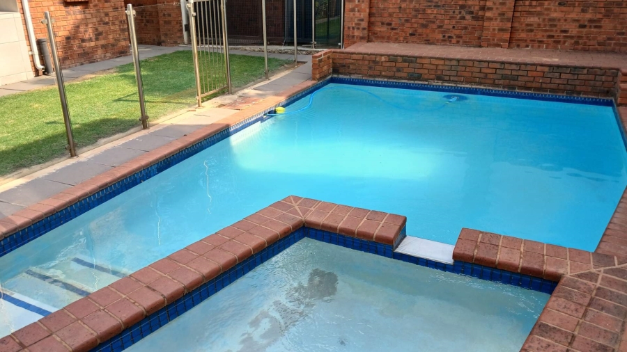 To Let 2 Bedroom Property for Rent in Morningside Gauteng