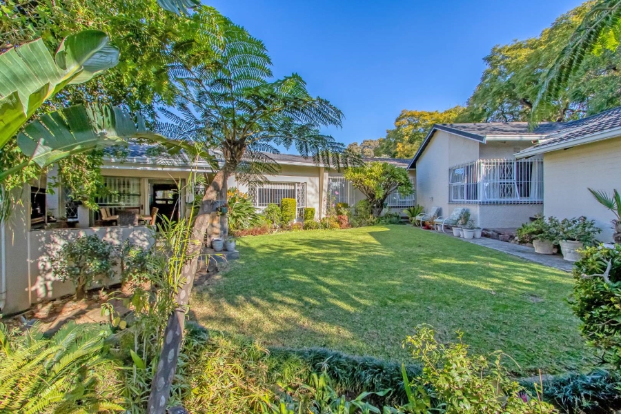 6 Bedroom Property for Sale in Robindale Gauteng