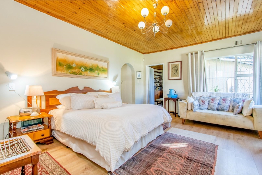 6 Bedroom Property for Sale in Robindale Gauteng